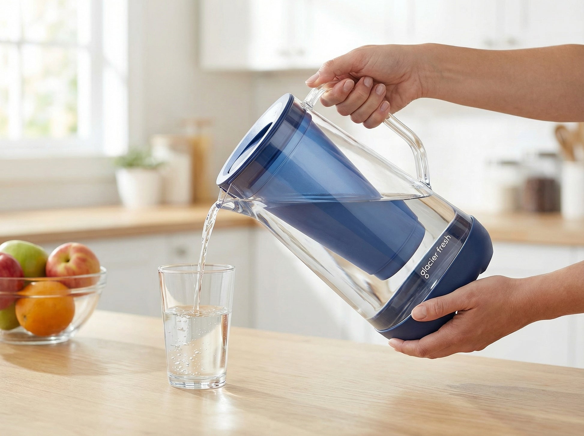 Glass water filter jug with 3L capacity featuring activated carbon and ultrafiltration filter for clean drinking water.